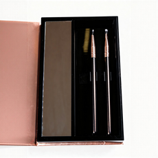 Component detail of lip brush makeup tools inside a wholesale lip palette by MCcosme.