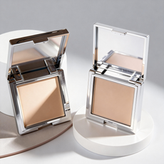 Luxury silver powder compact cases displayed by MCcosme, your trusted wholesale supplier in China.
