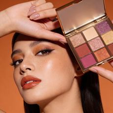 Fashion model swatch showcasing a warm sunset eye makeup look. Create your customized cosmetic line with OEM factory MCcosme.